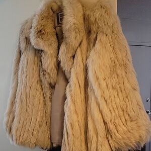 Beautiful waist length fur jacket size M 8-10